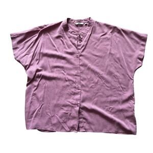Uniqlo Women’s Camp Button Up Shirt Size Medium Mauve Short Sleeve
